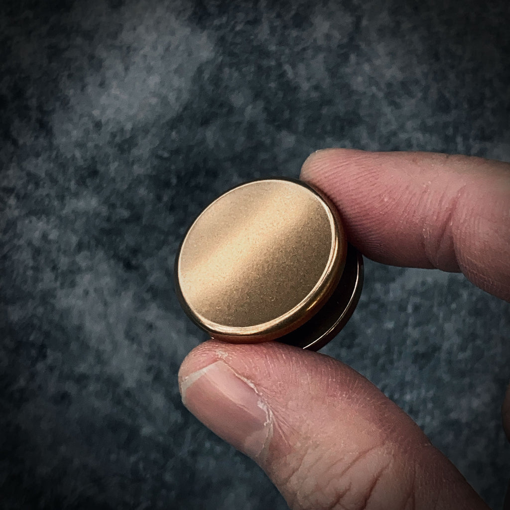 25 MM - PLATEAU BUTTONS - SS, TI, CU, BRONZE & ZIRC – Unquiet Hands