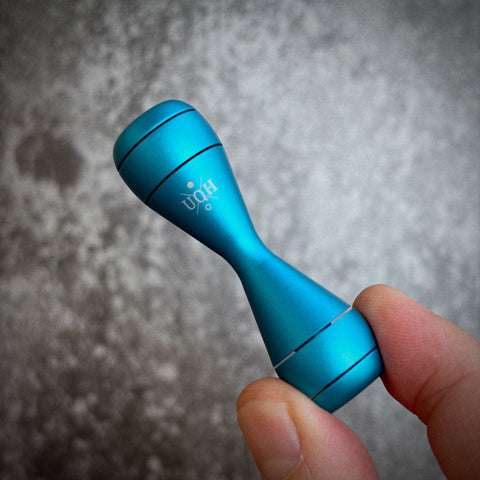 Revolver Knuckle Roller - Aluminum (Turquoise Blue)